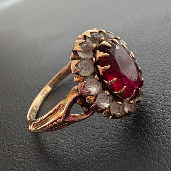 10K yellow gold Antique Victorian cocktail ring ruby red 5 glass stone - Picture 15 of 16